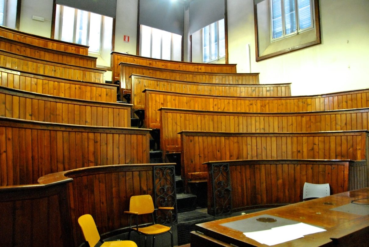 aula magna 1.JPG